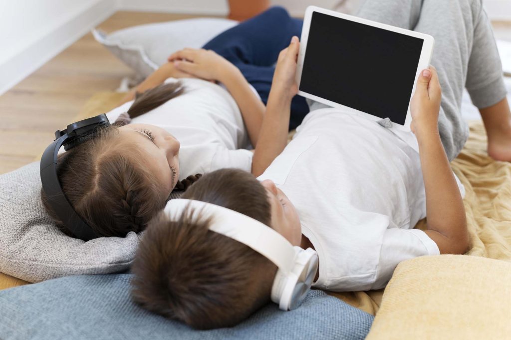 Kids, Screens & Posture